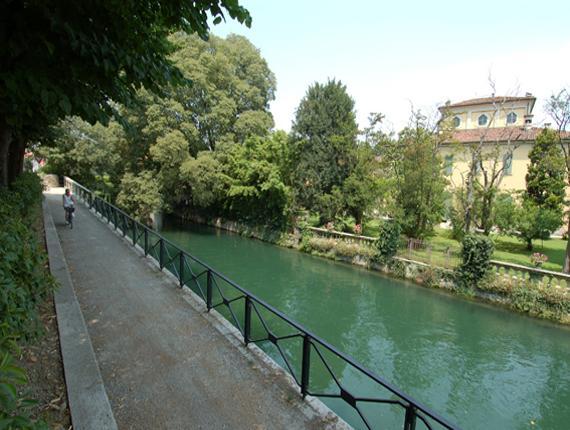 Edolo Apartment Milan Exterior photo
